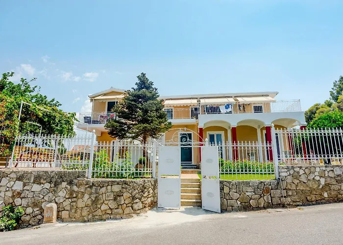 Apollo Retreat
